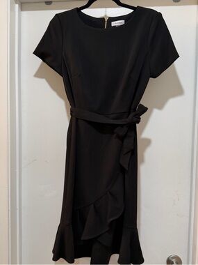 Calvin Klein Black Short-Sleeve Belted Midi Dress with Ruffle Hem
